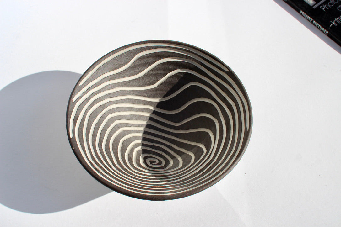 sgrafitto patterned ceramic bowl