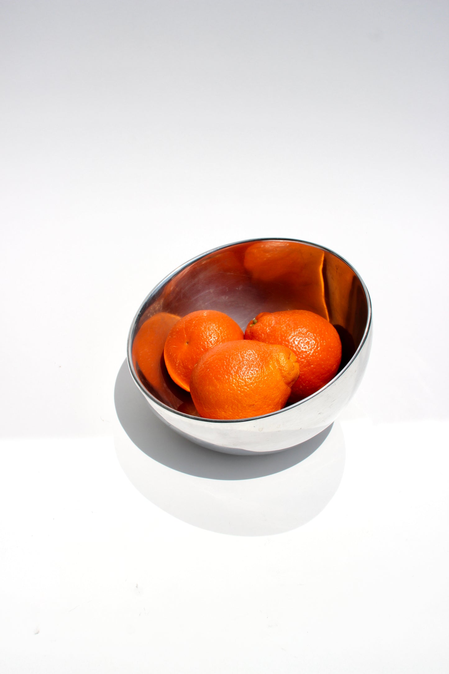 tilt metal bowl