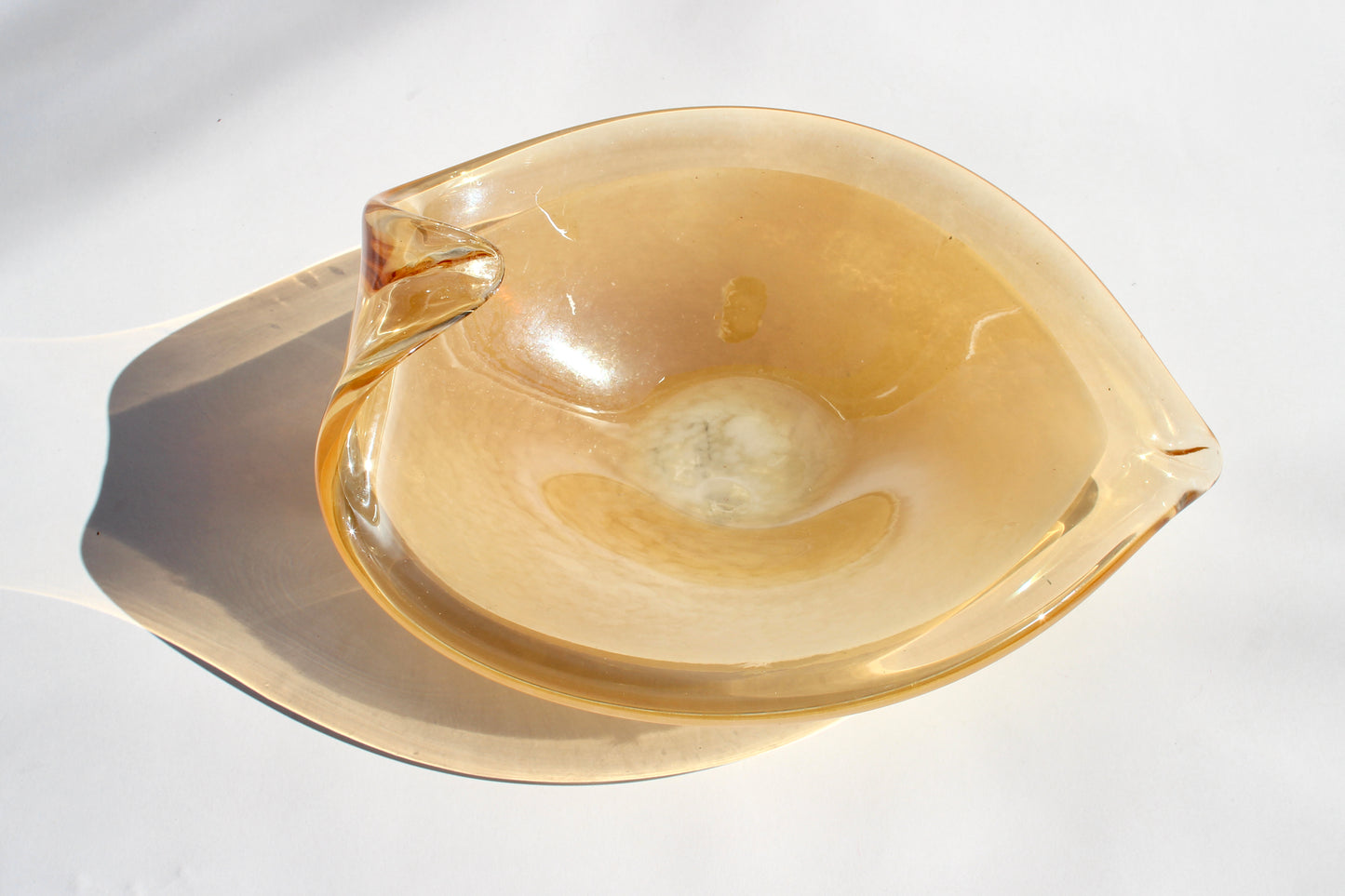 glowy glass leaf dish