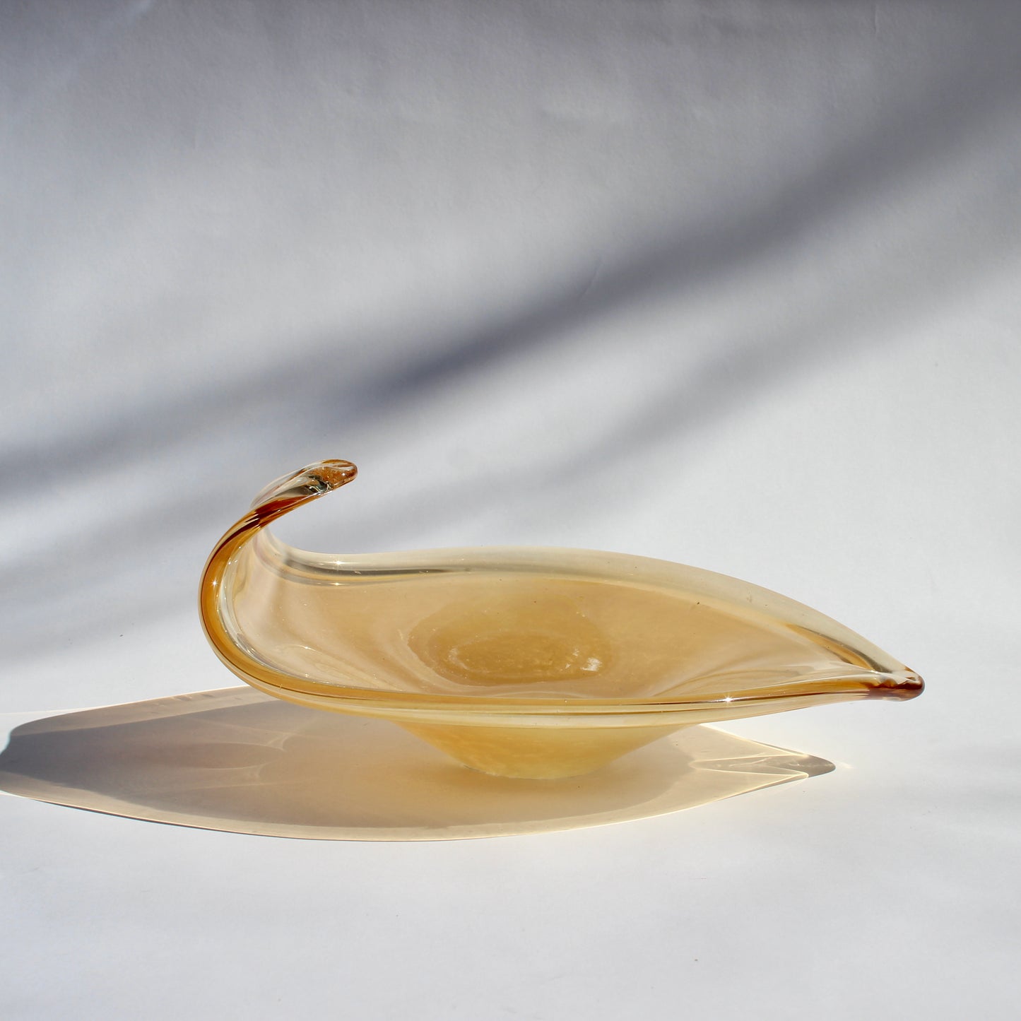 glowy glass leaf dish