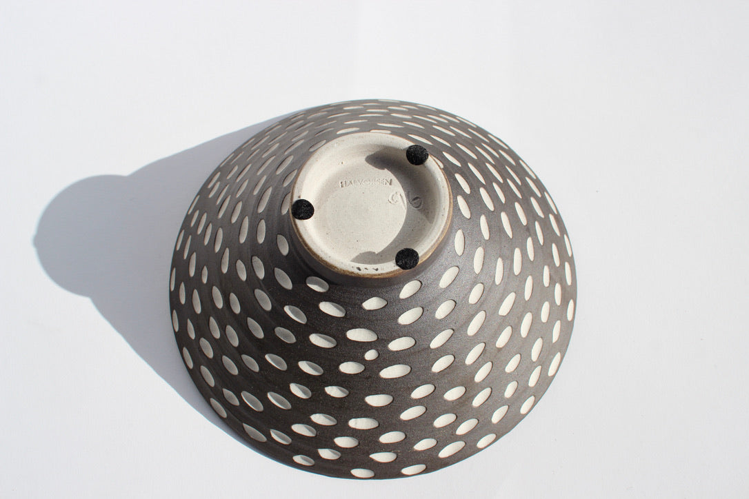 sgrafitto patterned ceramic bowl