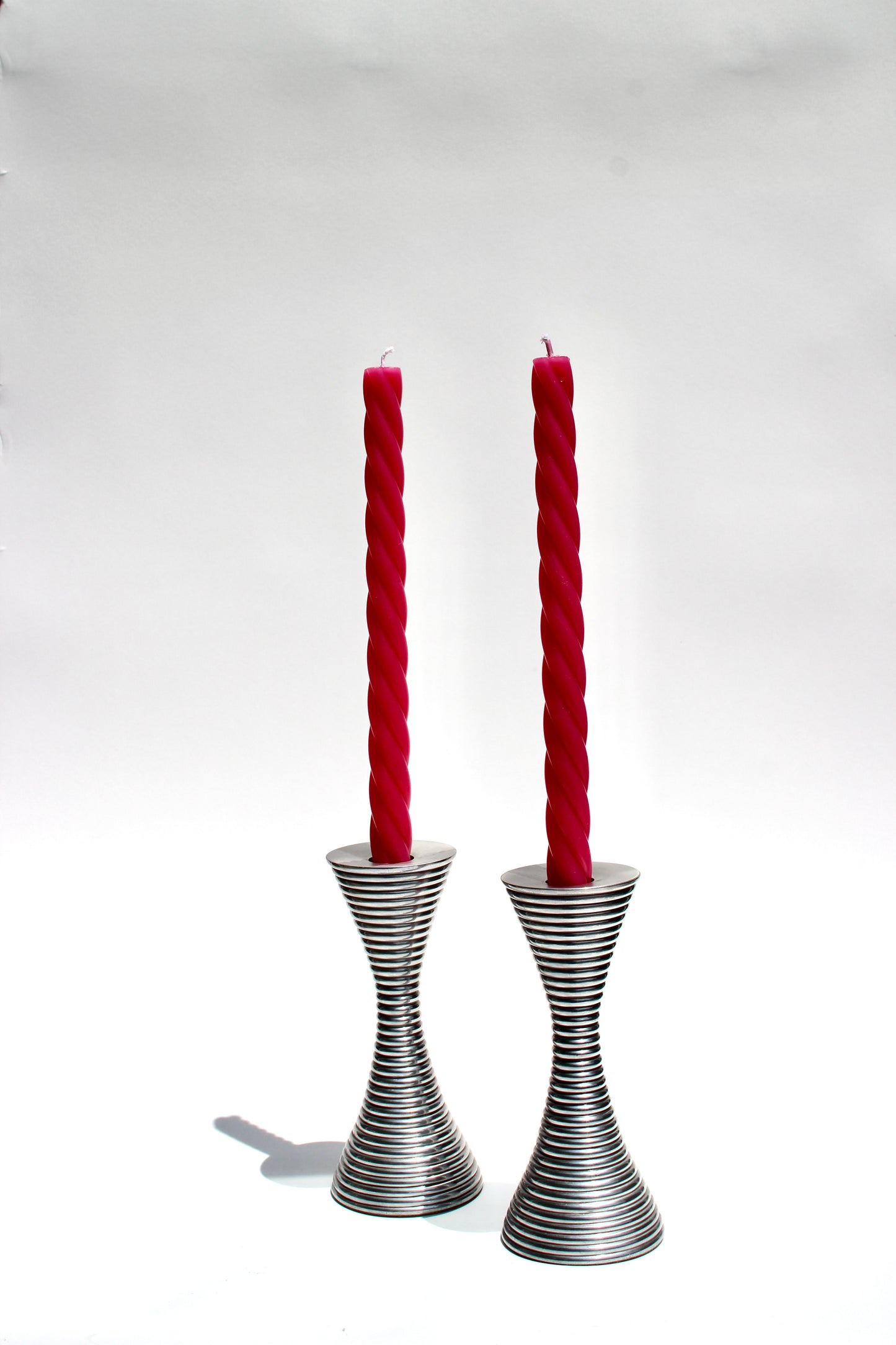 ribbed metal candlestick holder set