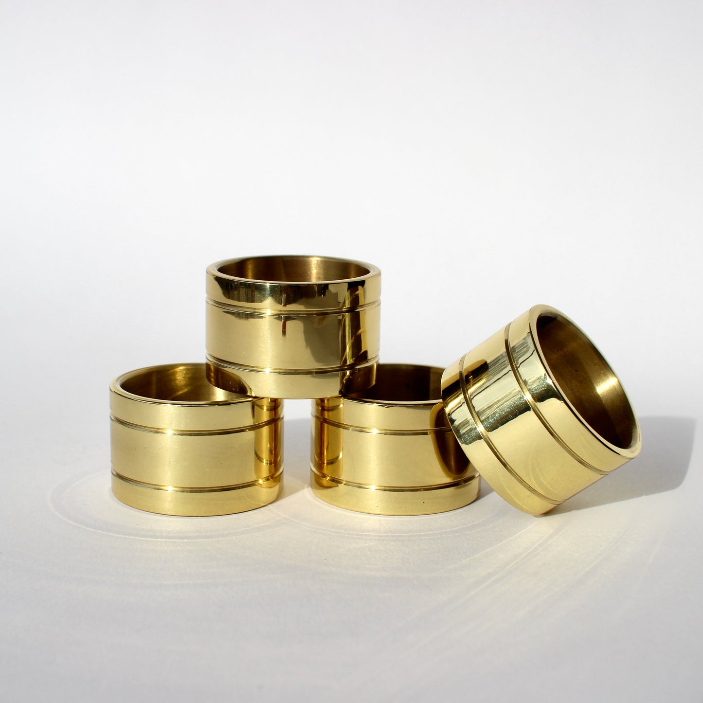 ribbed brass napkin rings