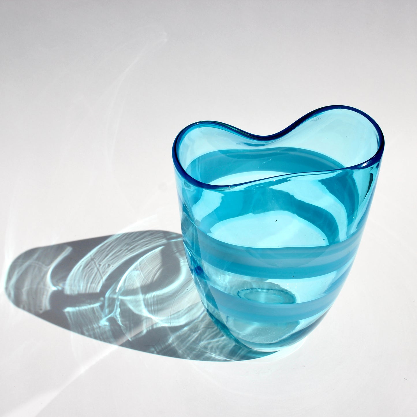 ribbon spiral vase