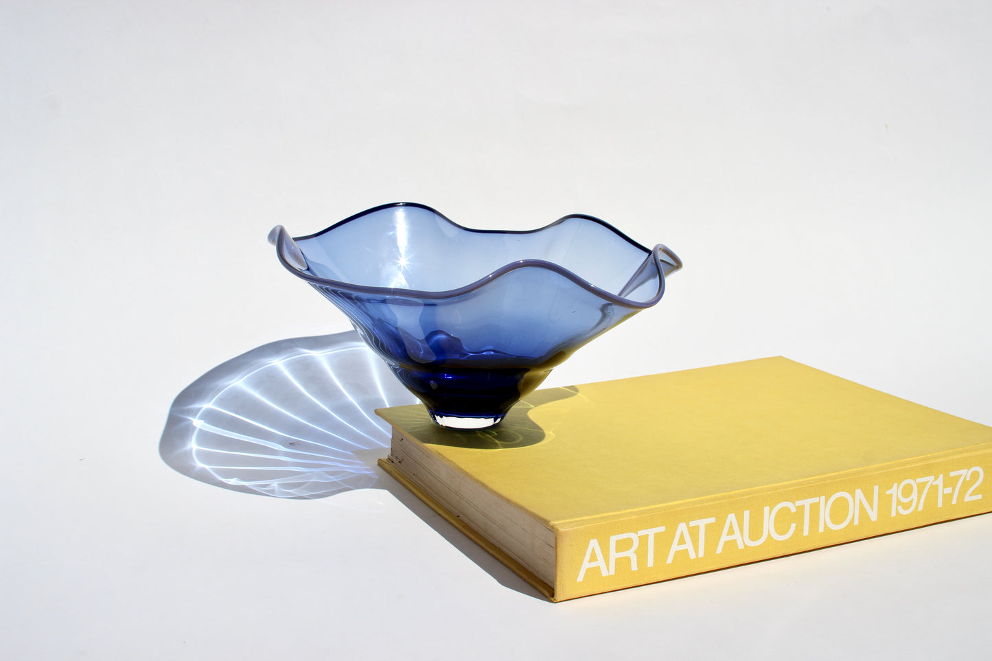 contrast rim art glass bowl