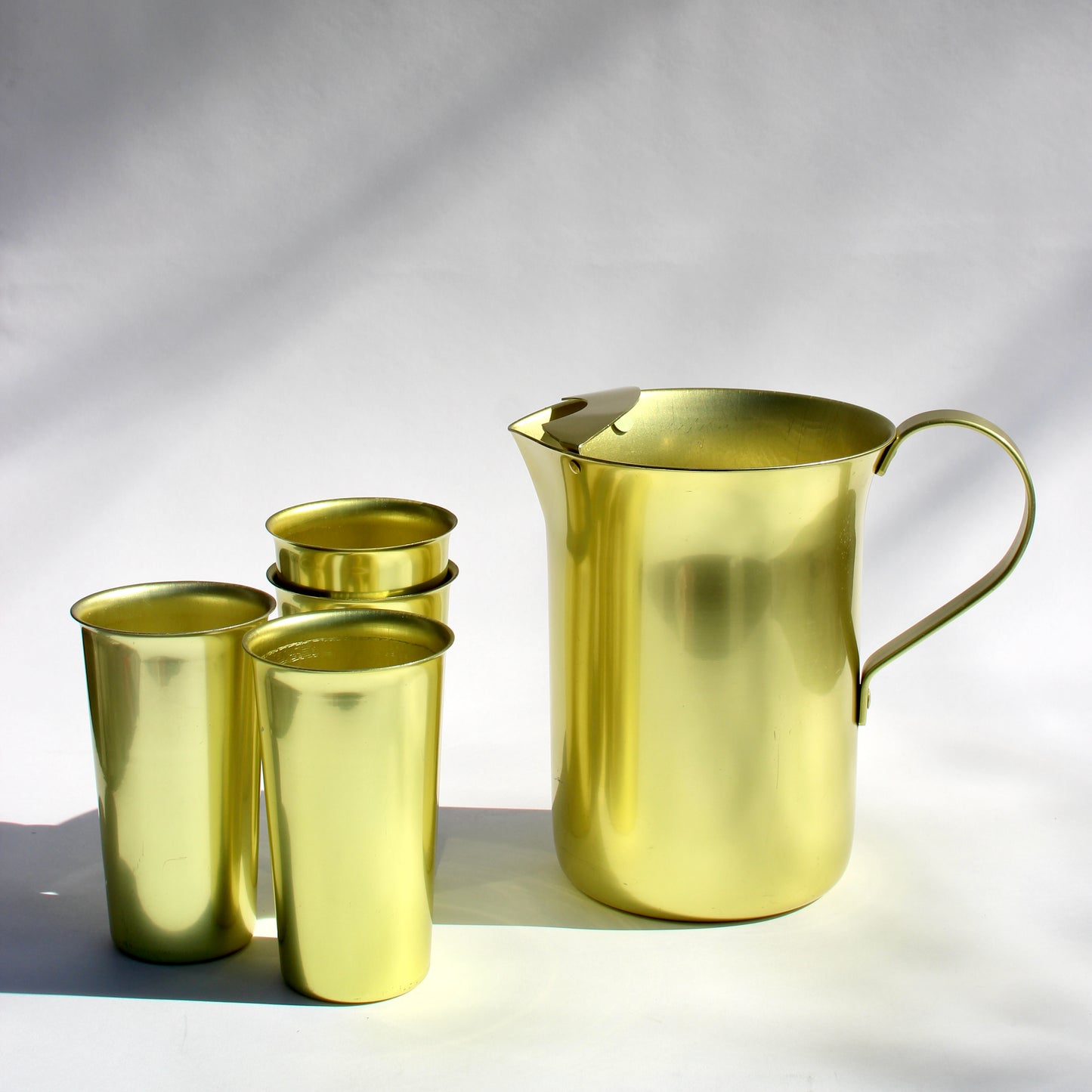 golden aluminum pitcher set