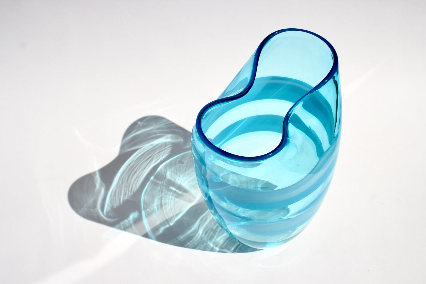 ribbon spiral vase